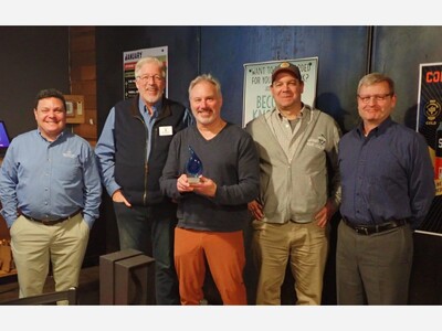 Brian Saunders Receives 2023 Lake Forest Park Water District Water Protector Award