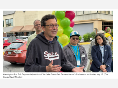 Gov. Ferguson kicks off Lake Forest Park Farmers Market as flower farmers receive aid