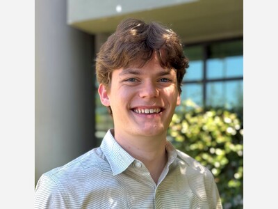 Shorecrest Grad Named Outstanding WWU Graduate