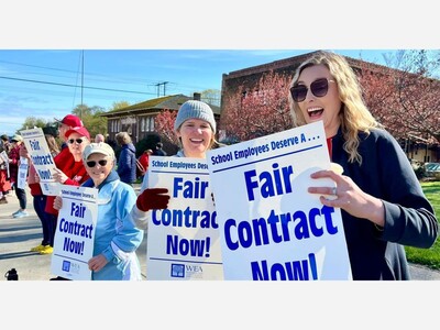 Rally In Support Of Shoreline Schools Education Support Professionals Before School Board Meeting